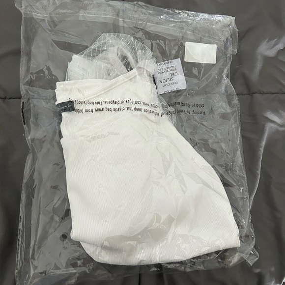 Top - Picture 5 of 5